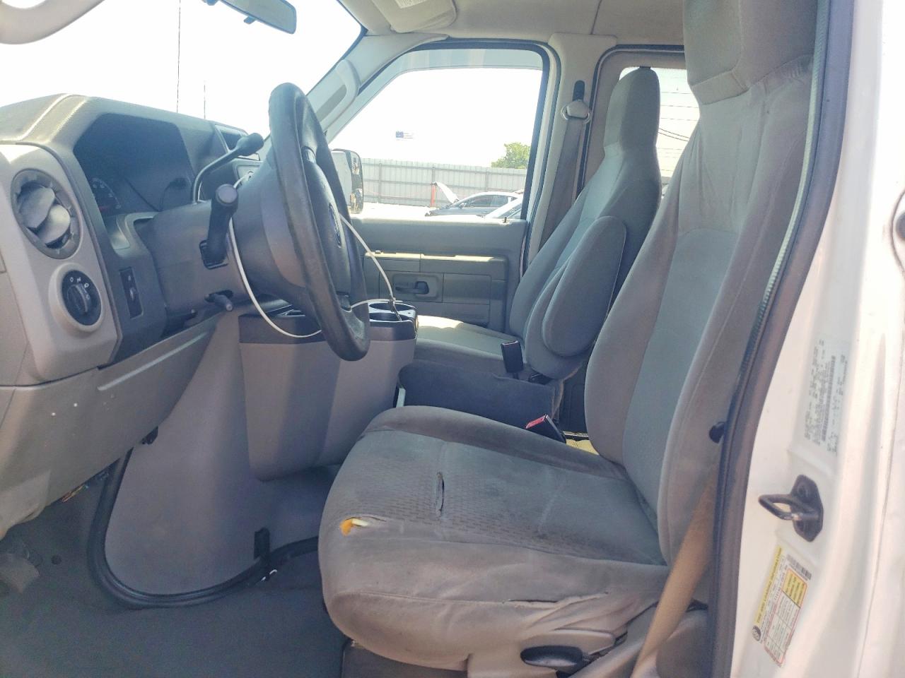 2010 FORD ECONOLINE E350 SUPER DUTY WAGON photo 7