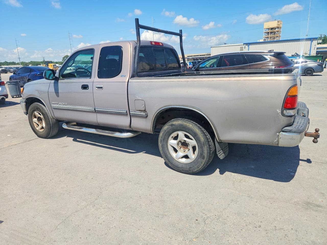 2002 TOYOTA TUNDRA SR5 V8 photo 2