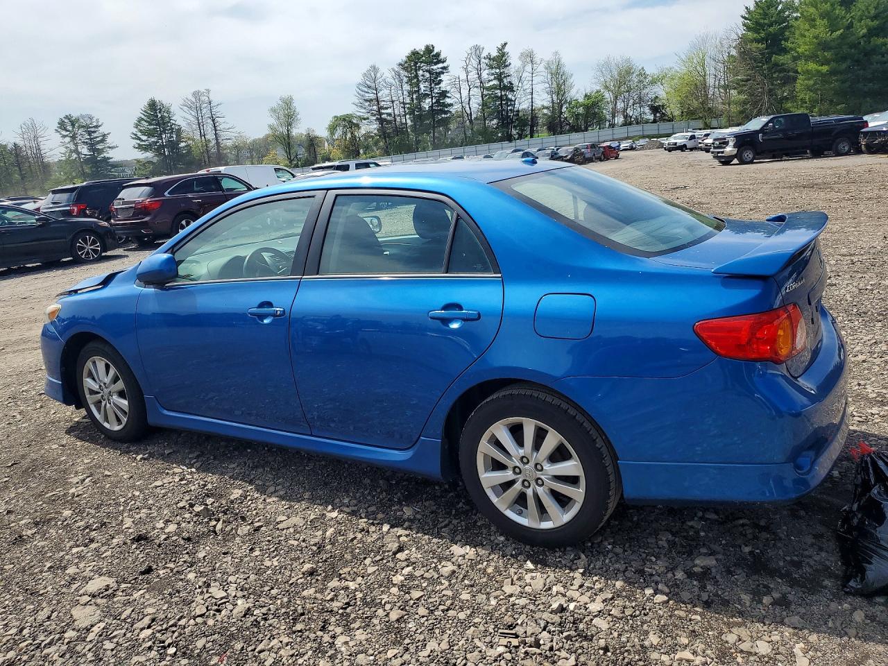 2010 TOYOTA COROLLA S photo 3