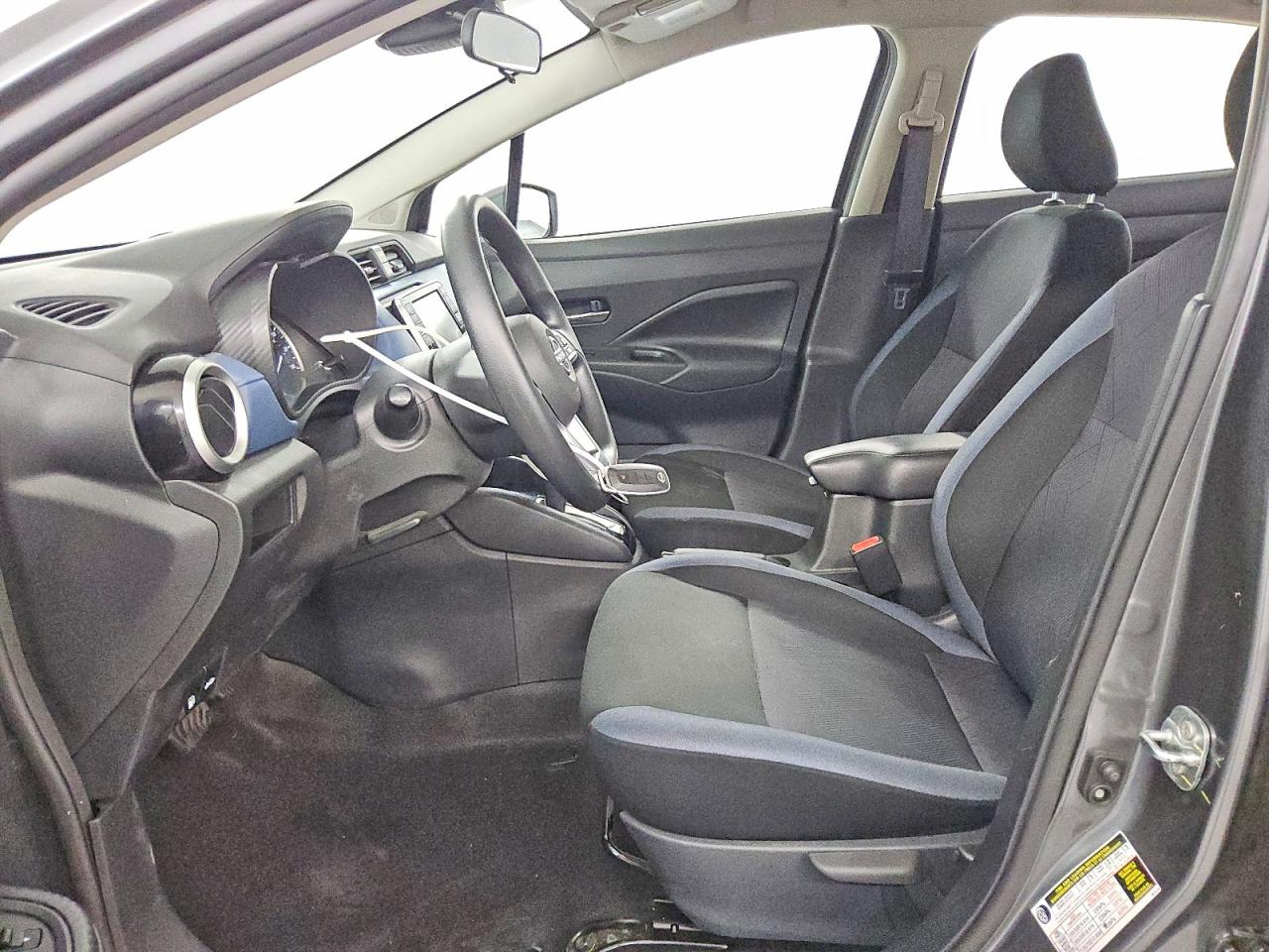 2025 NISSAN VERSA SV photo 13