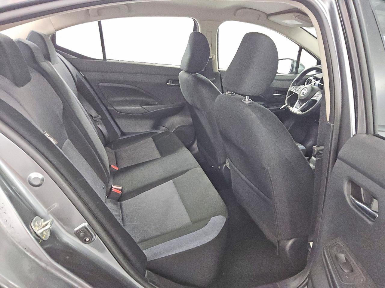 2025 NISSAN VERSA SV photo 19
