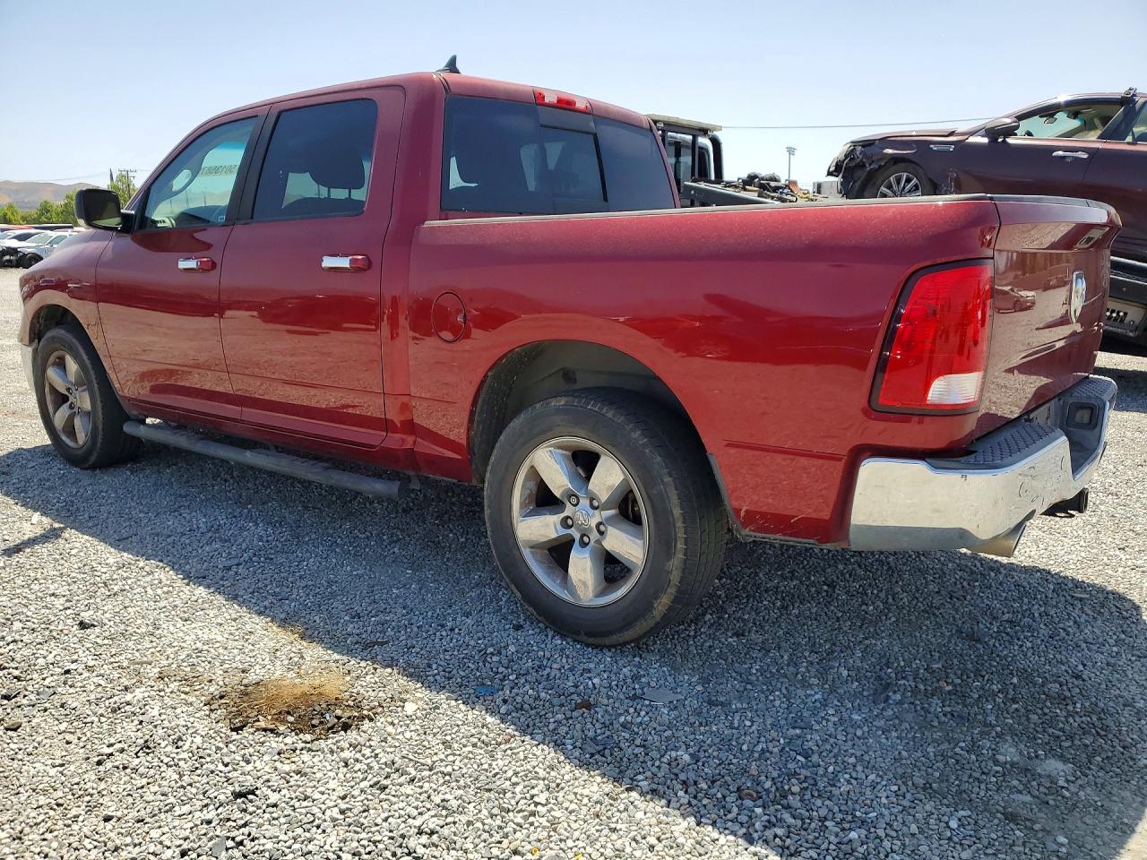 2015 RAM 1500 SLT photo 3