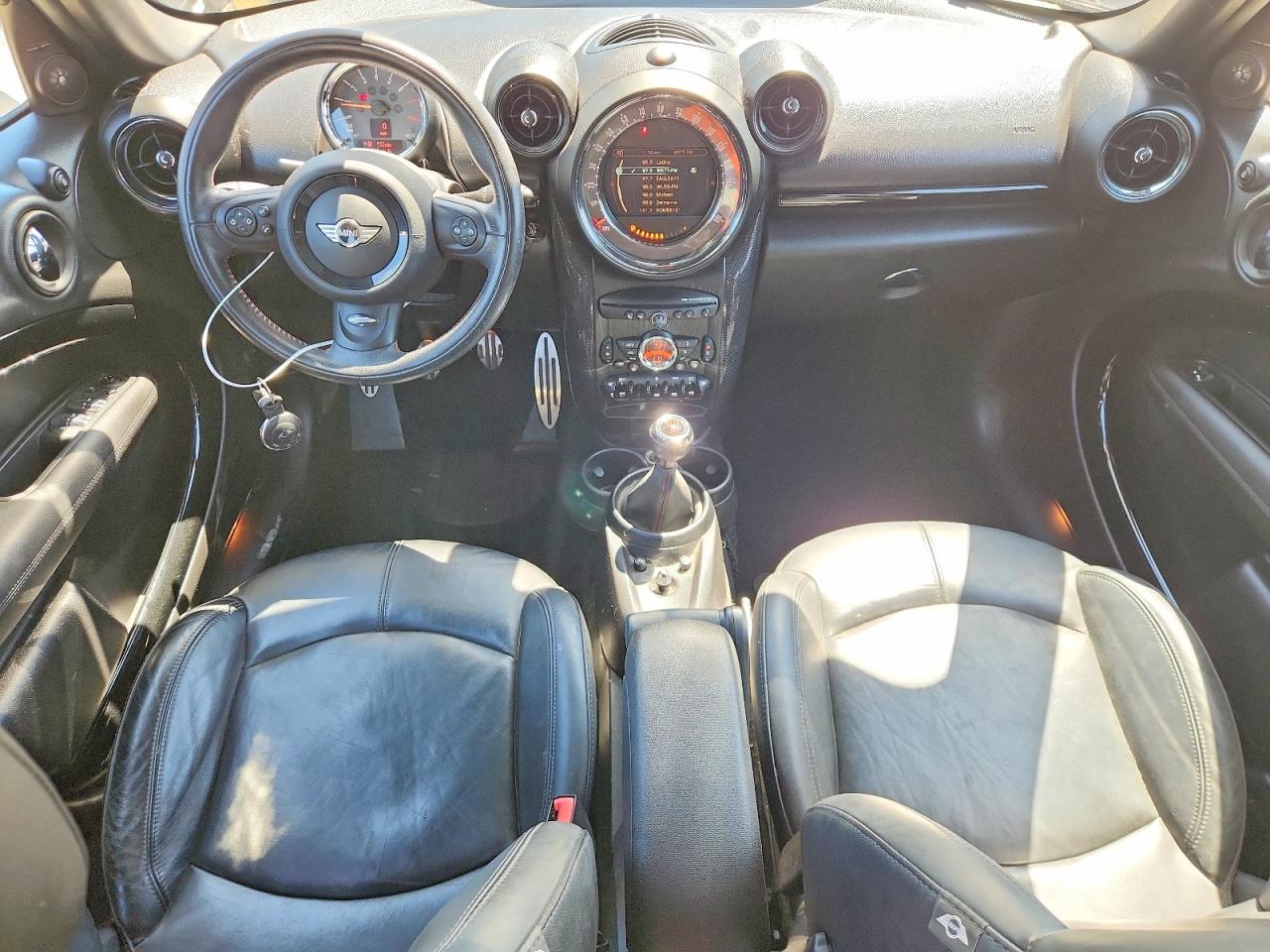 2016 MINI COOPER photo 22