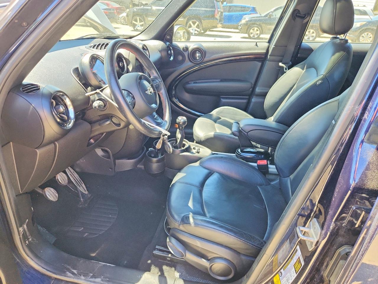 2016 MINI COOPER photo 19