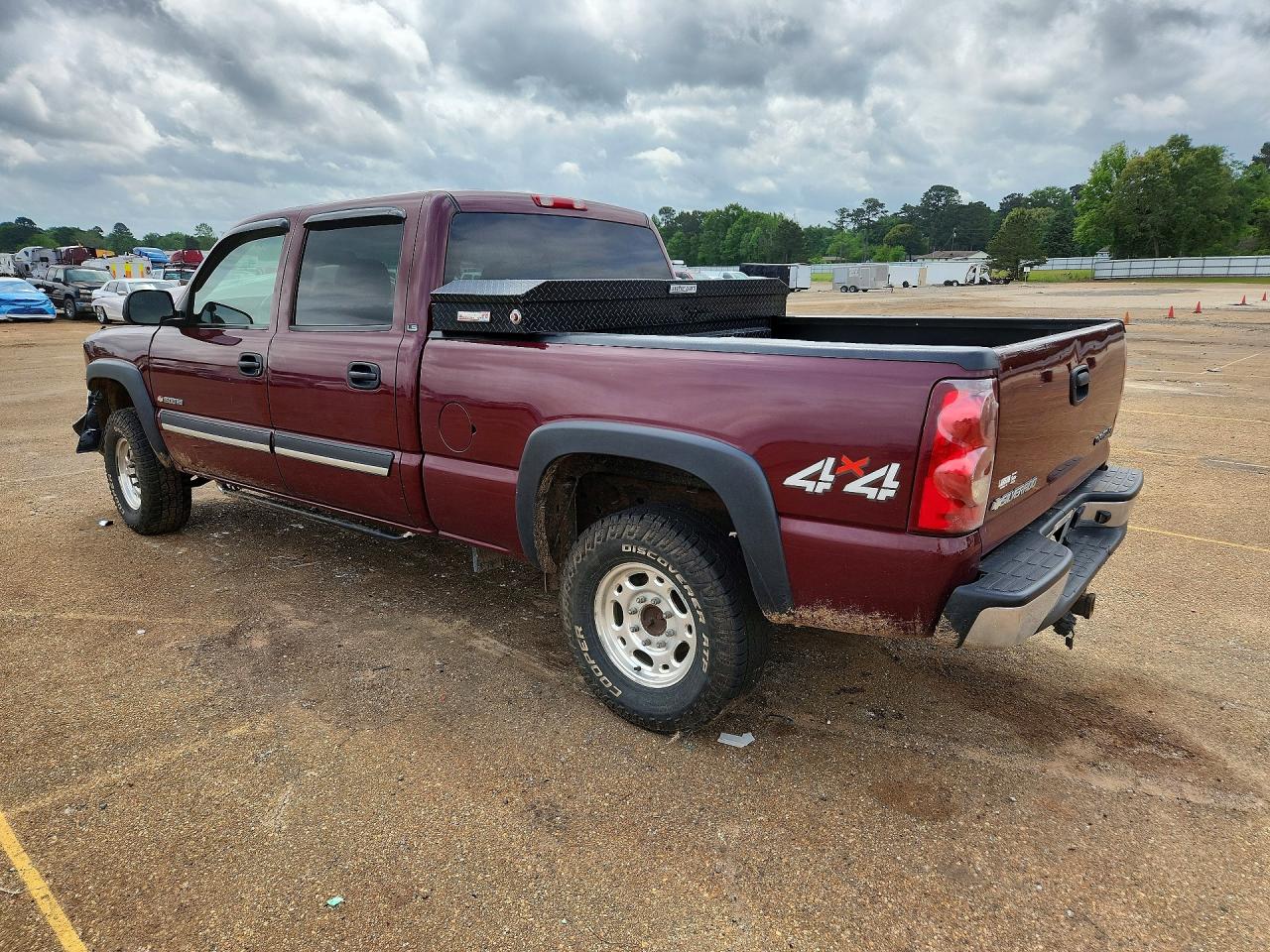 2003 CHEVROLET SILVERADO K1500 HEAVY DUTY photo 2