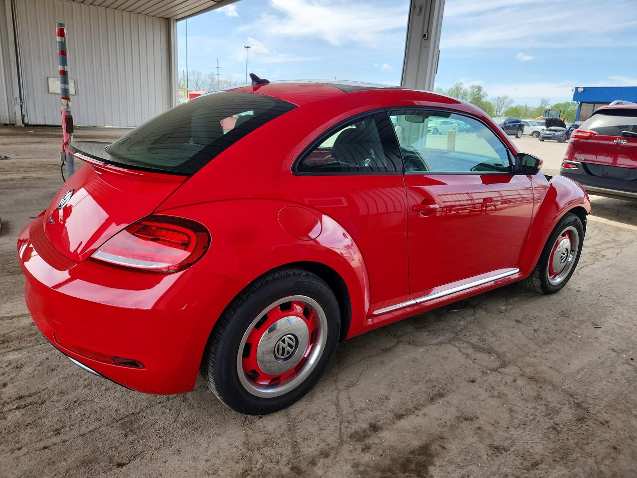 2018 VOLKSWAGEN BEETLE S photo 7