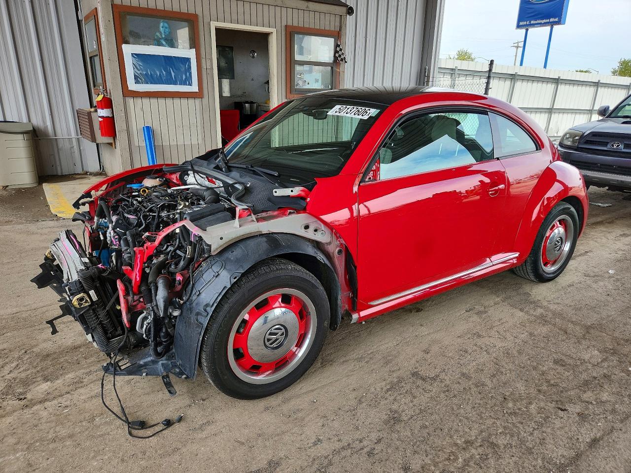 2018 VOLKSWAGEN BEETLE