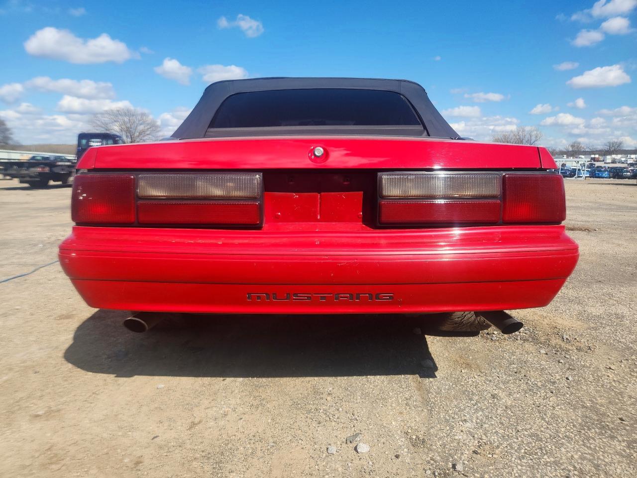 1992 FORD MUSTANG LX photo 11