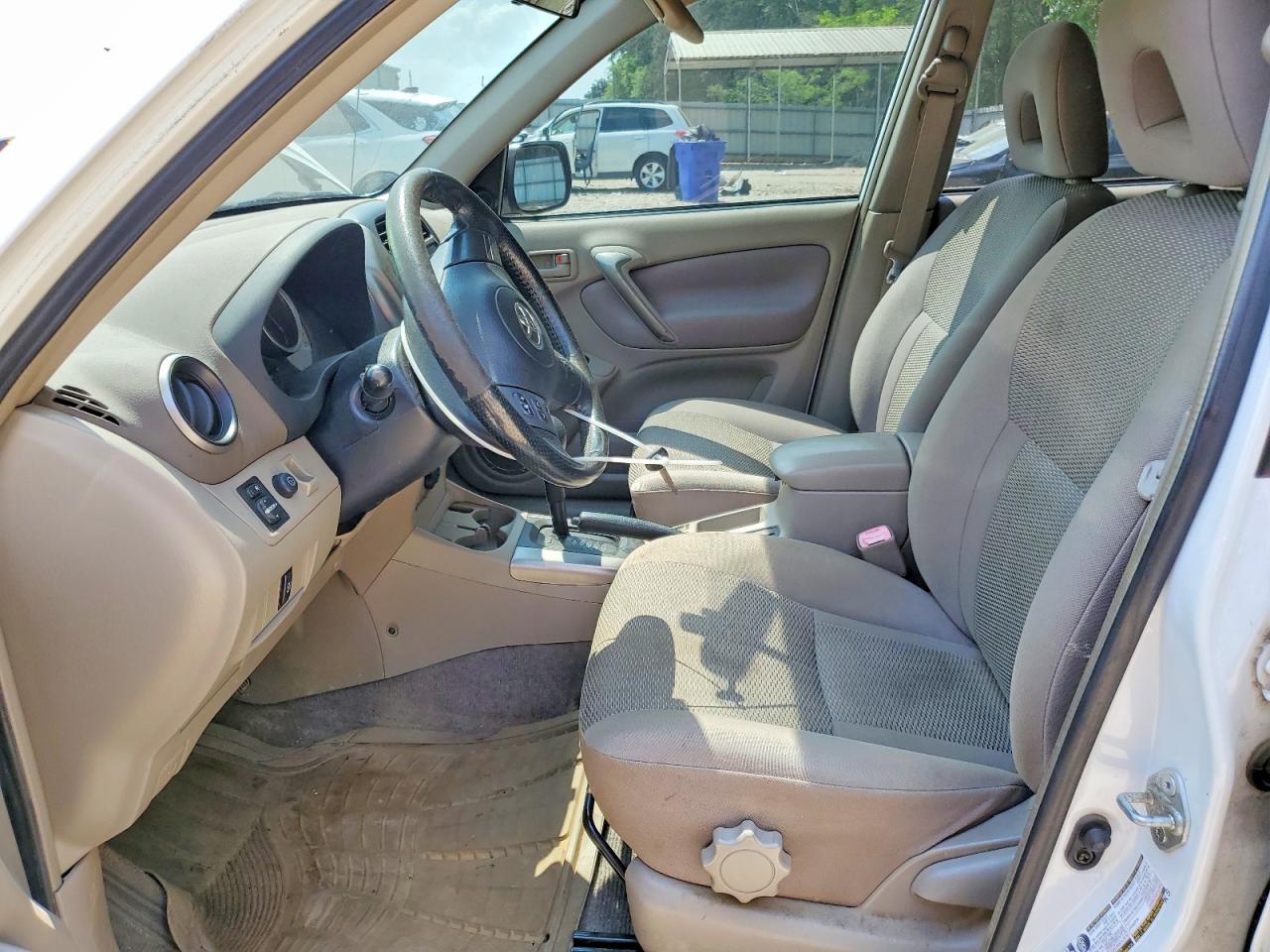 2004 TOYOTA RAV4 BASE photo 19