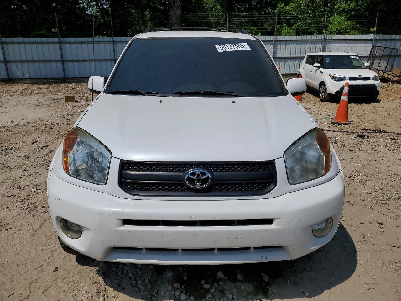 2004 TOYOTA RAV4 BASE photo 13