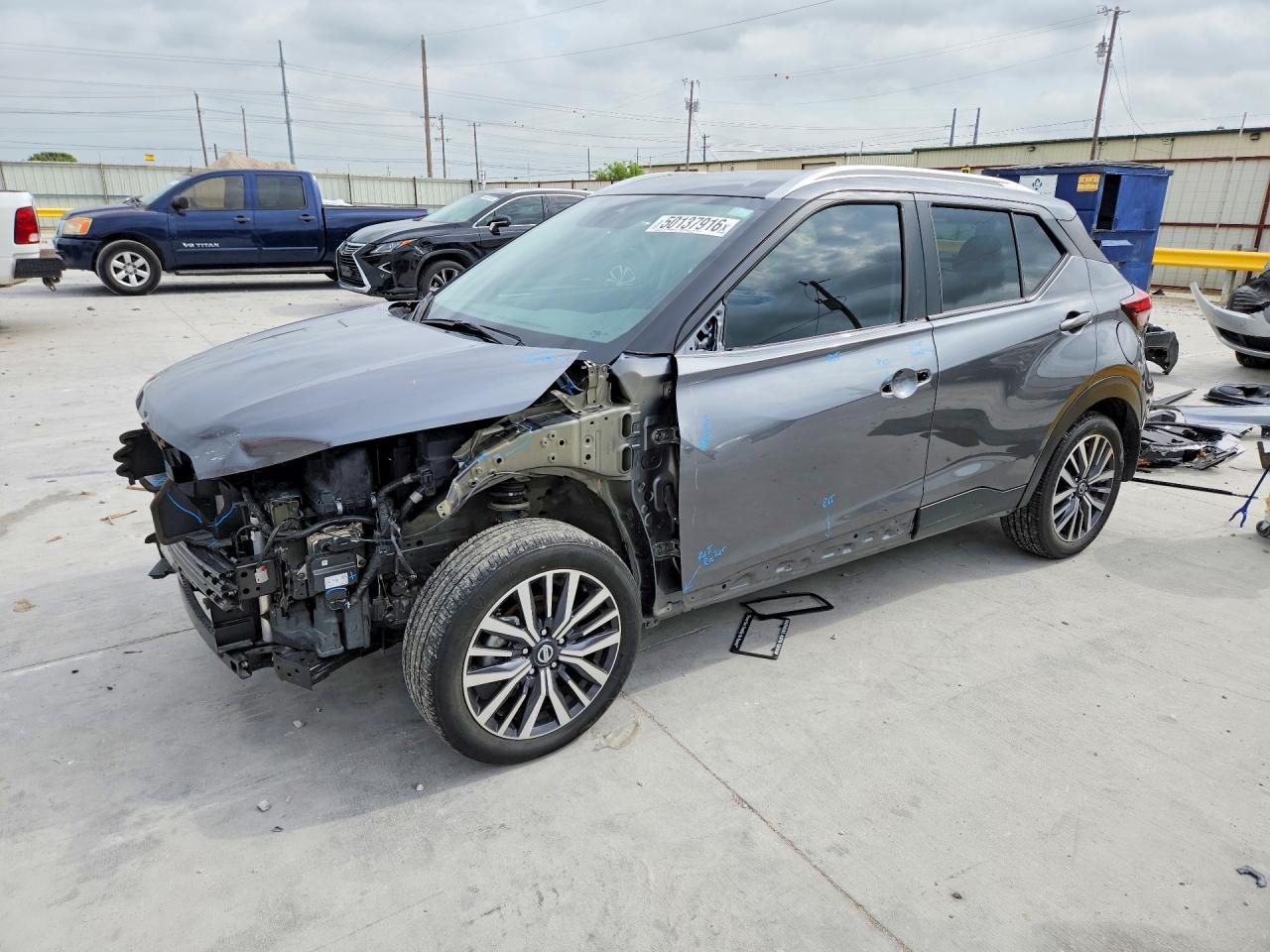 2021 NISSAN KICKS
