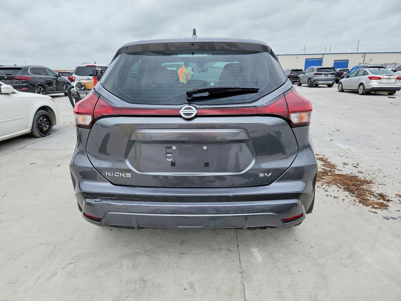 2021 NISSAN KICKS SV photo 11