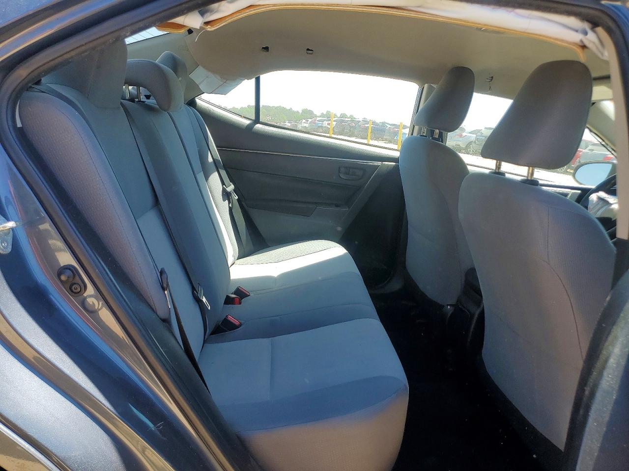 2015 TOYOTA COROLLA L photo 19