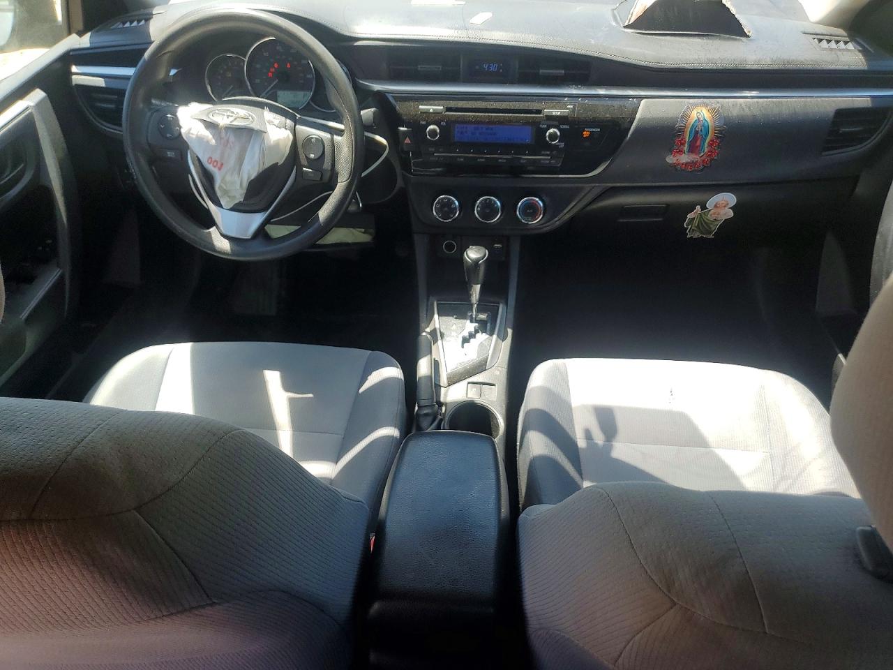 2015 TOYOTA COROLLA L photo 15