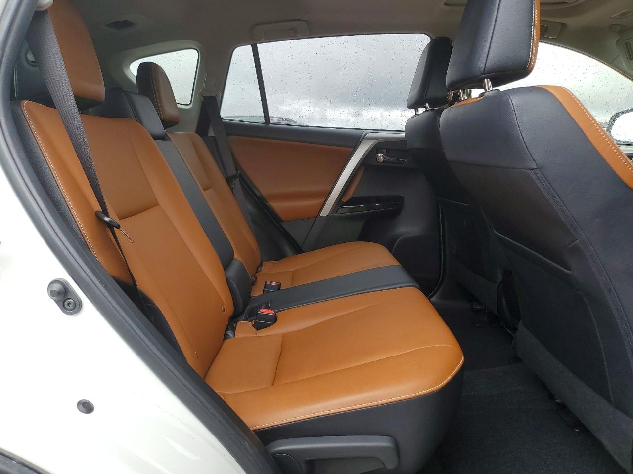 2016 TOYOTA RAV4 LIMITED photo 11