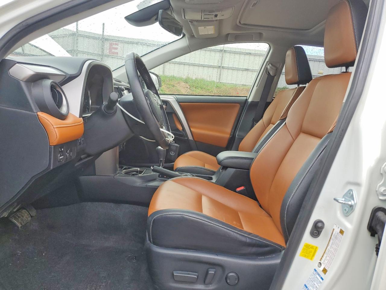 2016 TOYOTA RAV4 LIMITED photo 7