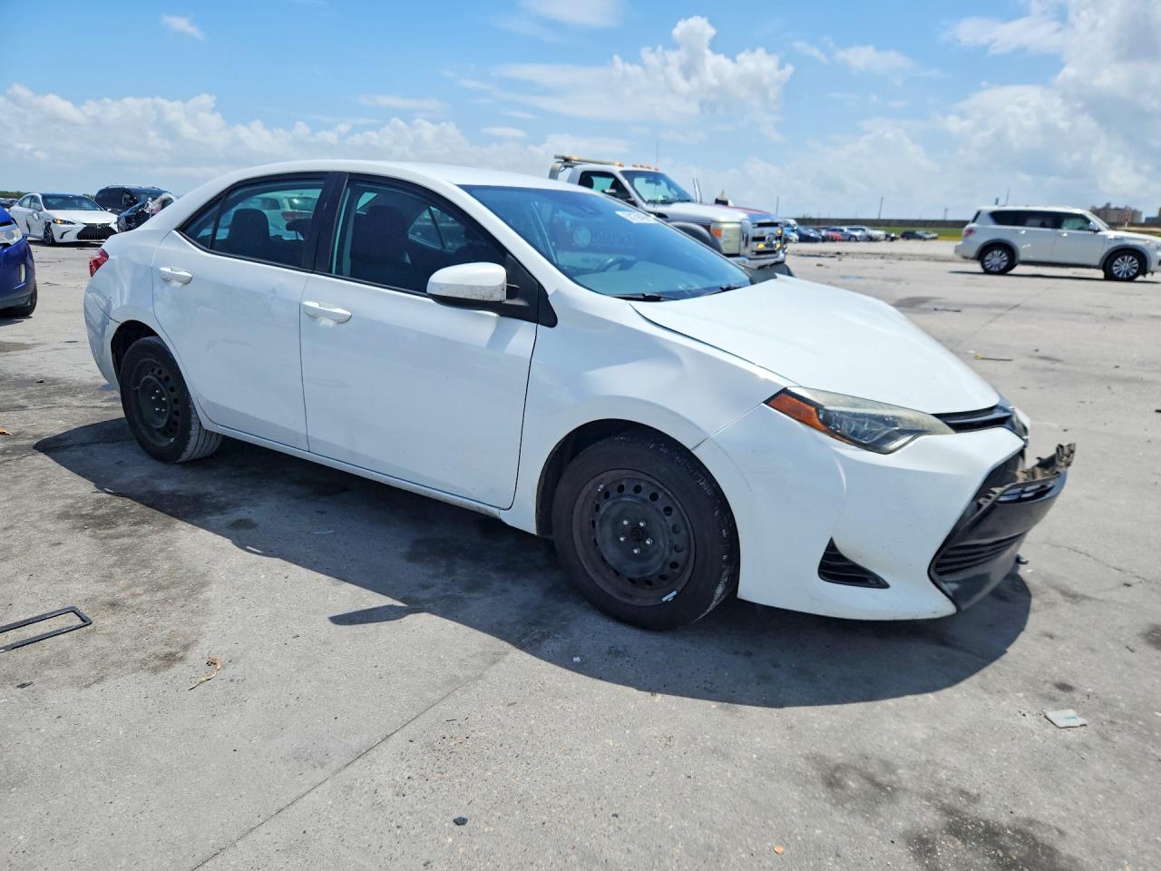 2018 TOYOTA COROLLA LE photo 7