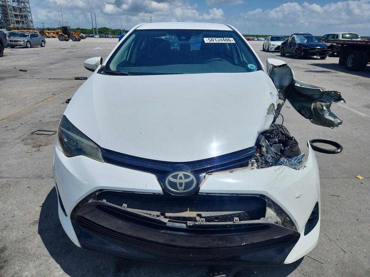 2018 TOYOTA COROLLA LE photo 9