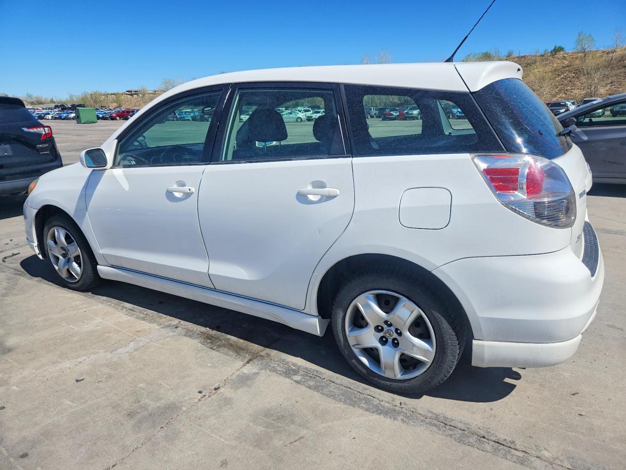 2005 TOYOTA COROLLA MATRIX XR photo 3