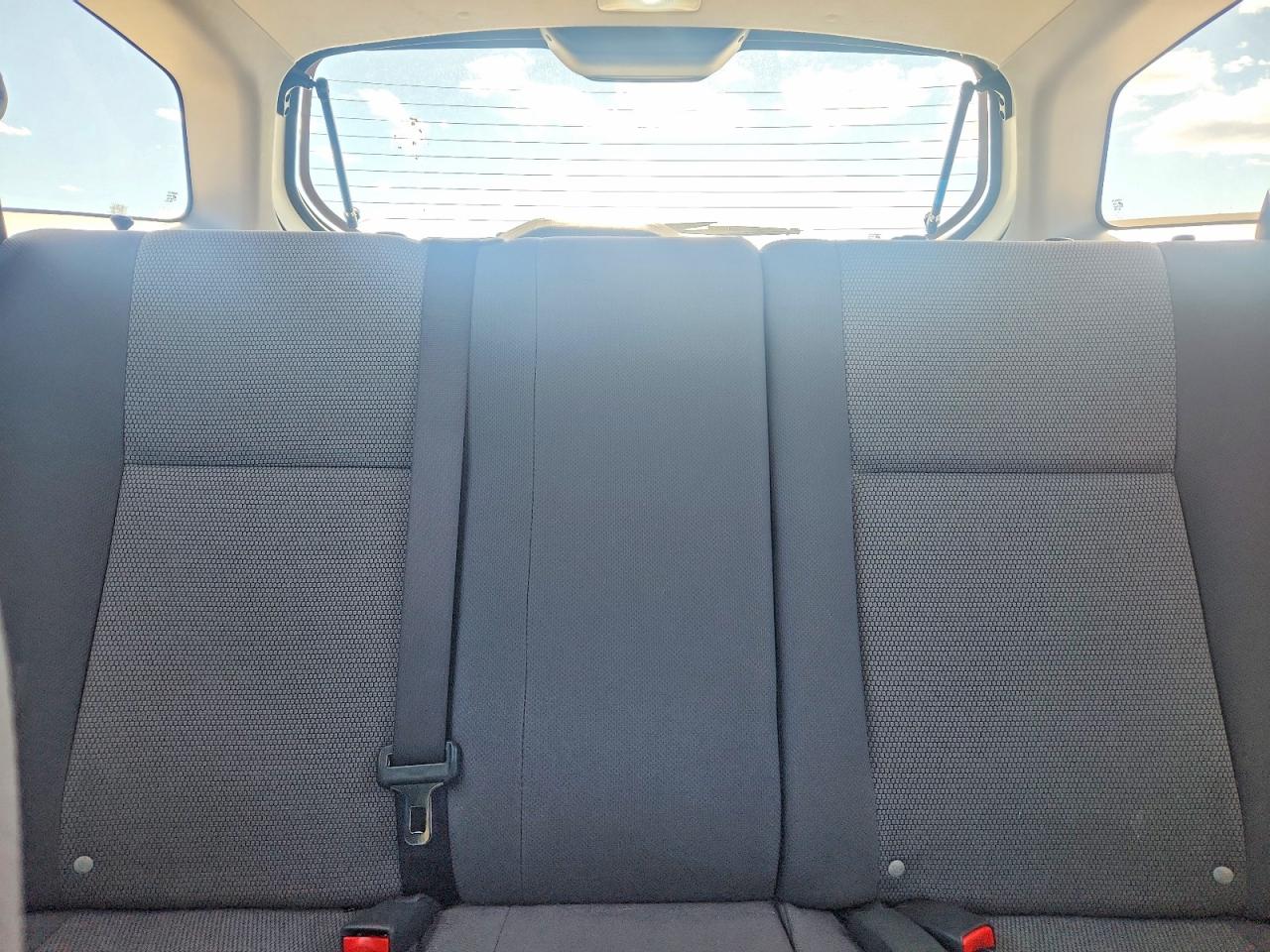 2005 TOYOTA COROLLA MATRIX XR photo 19