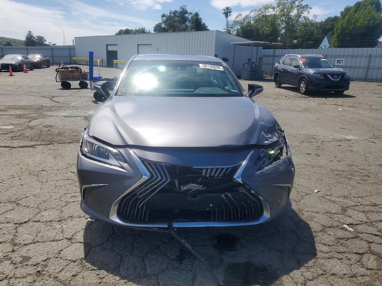 2020 LEXUS ES 300H photo 5