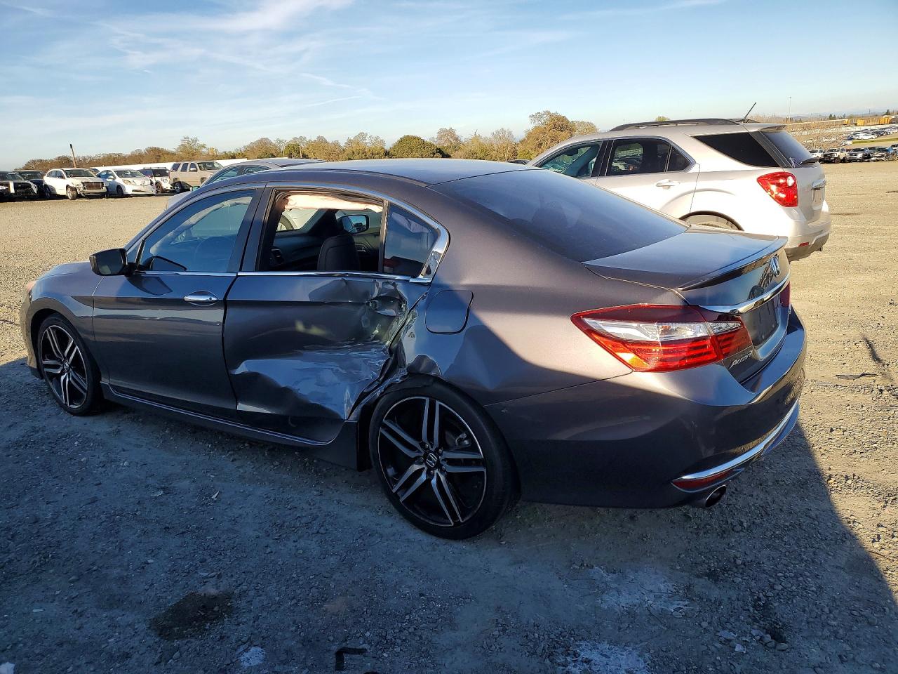 2017 HONDA ACCORD SPORT photo 3