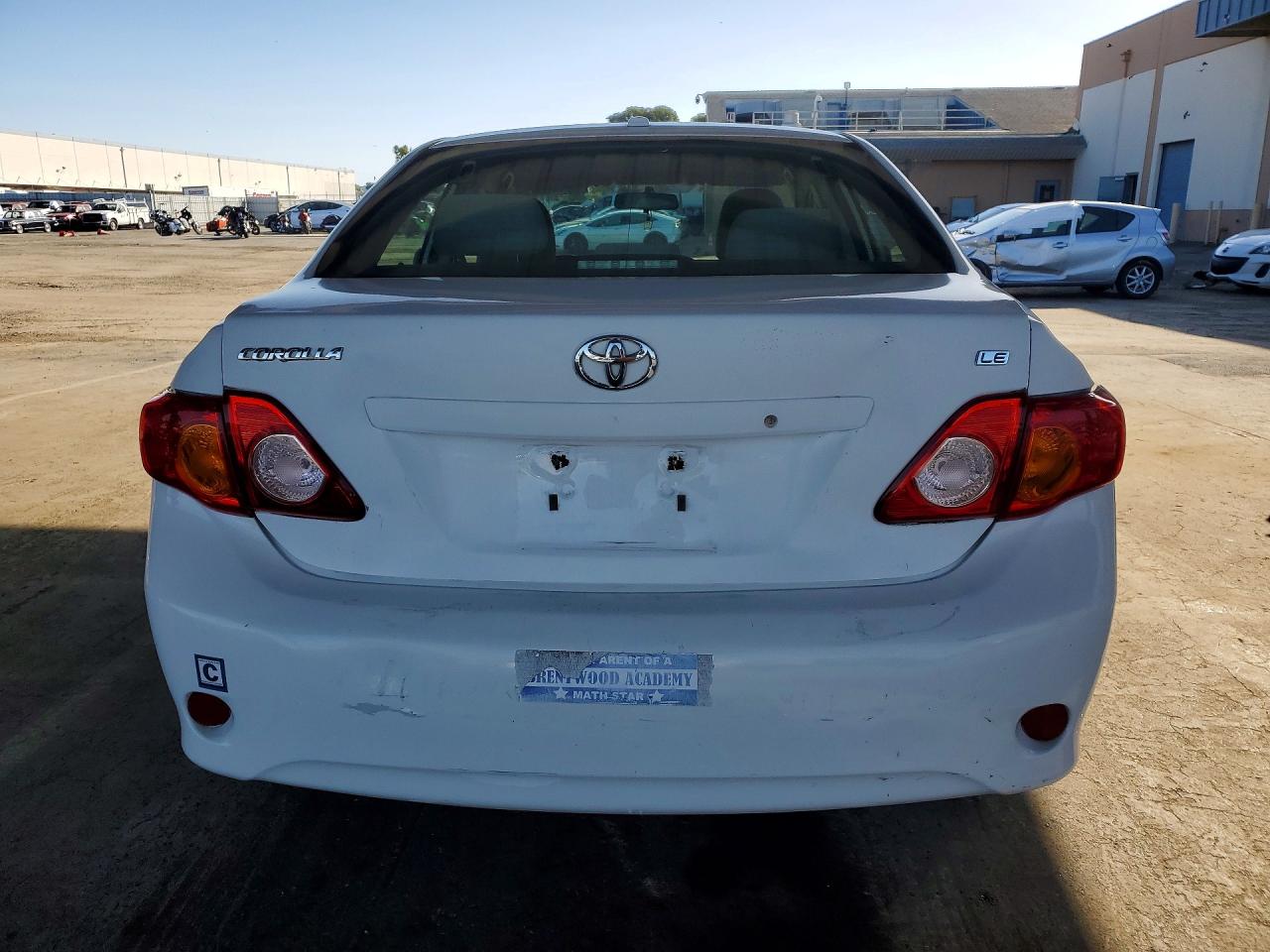 2010 TOYOTA COROLLA LE photo 11