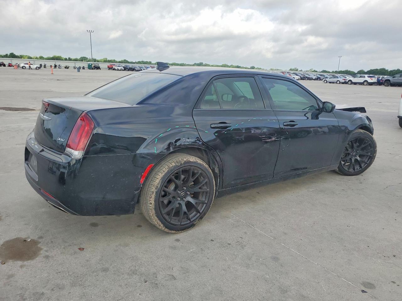 2019 CHRYSLER 300 TOURING photo 7
