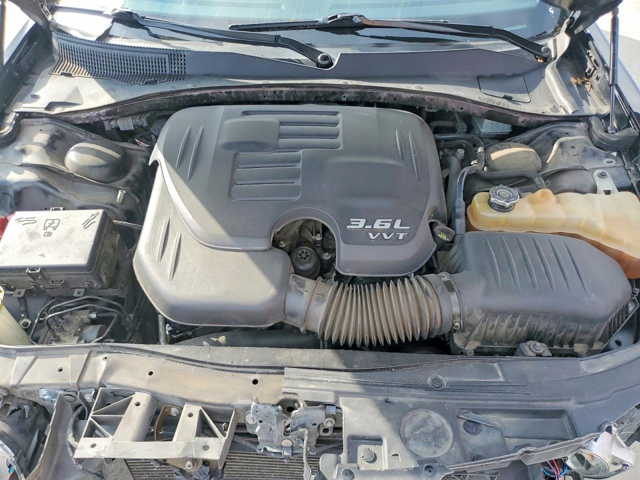 2019 CHRYSLER 300 TOURING photo 31