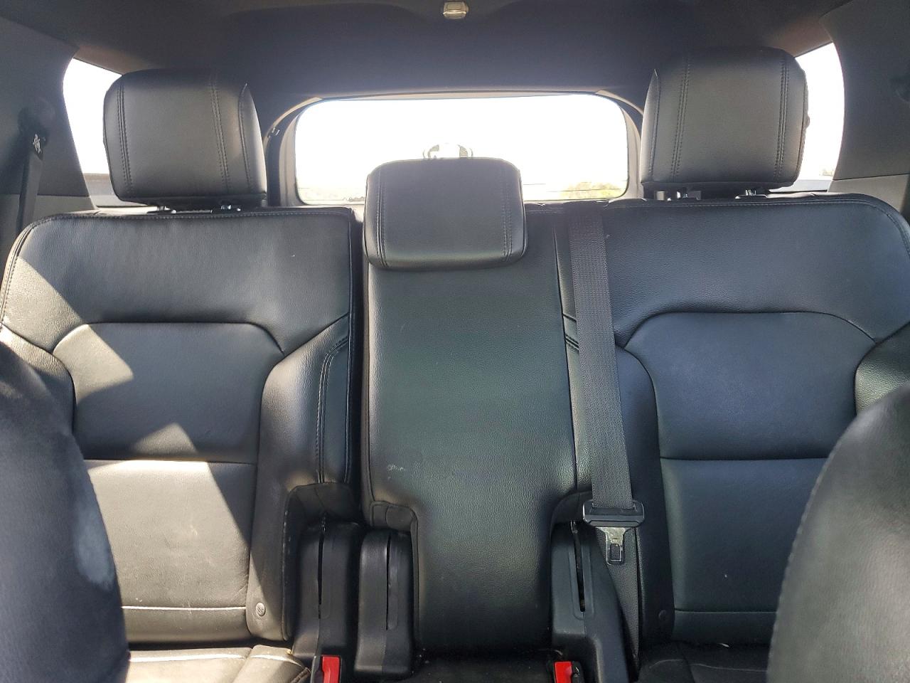 2016 FORD EXPLORER XLT photo 28