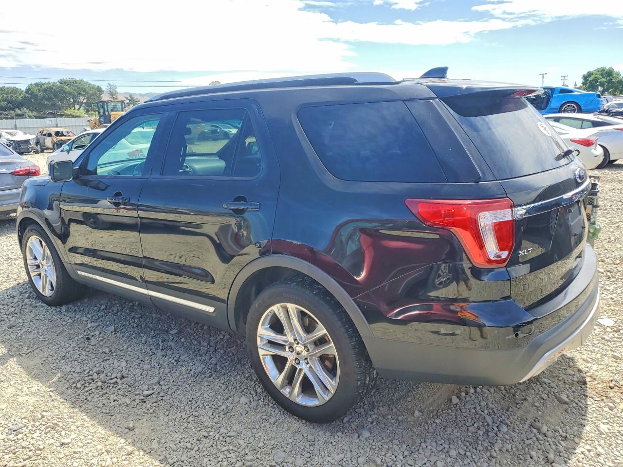 2016 FORD EXPLORER XLT photo 4