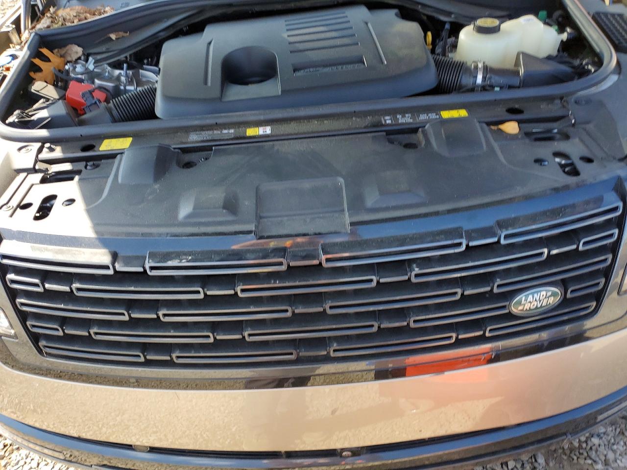 2025 LAND ROVER RANGE ROVER SE photo 12