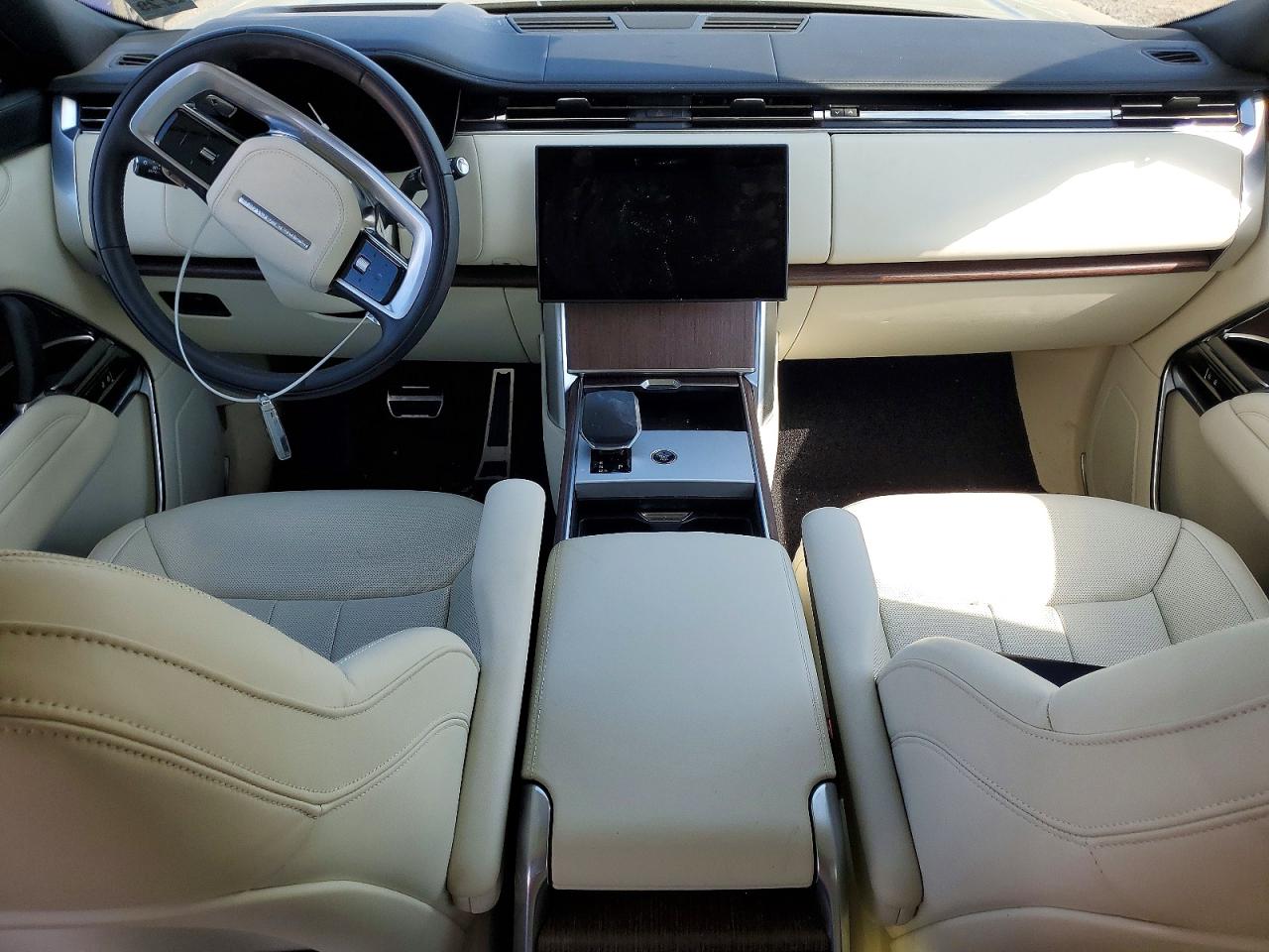 2025 LAND ROVER RANGE ROVER SE photo 8