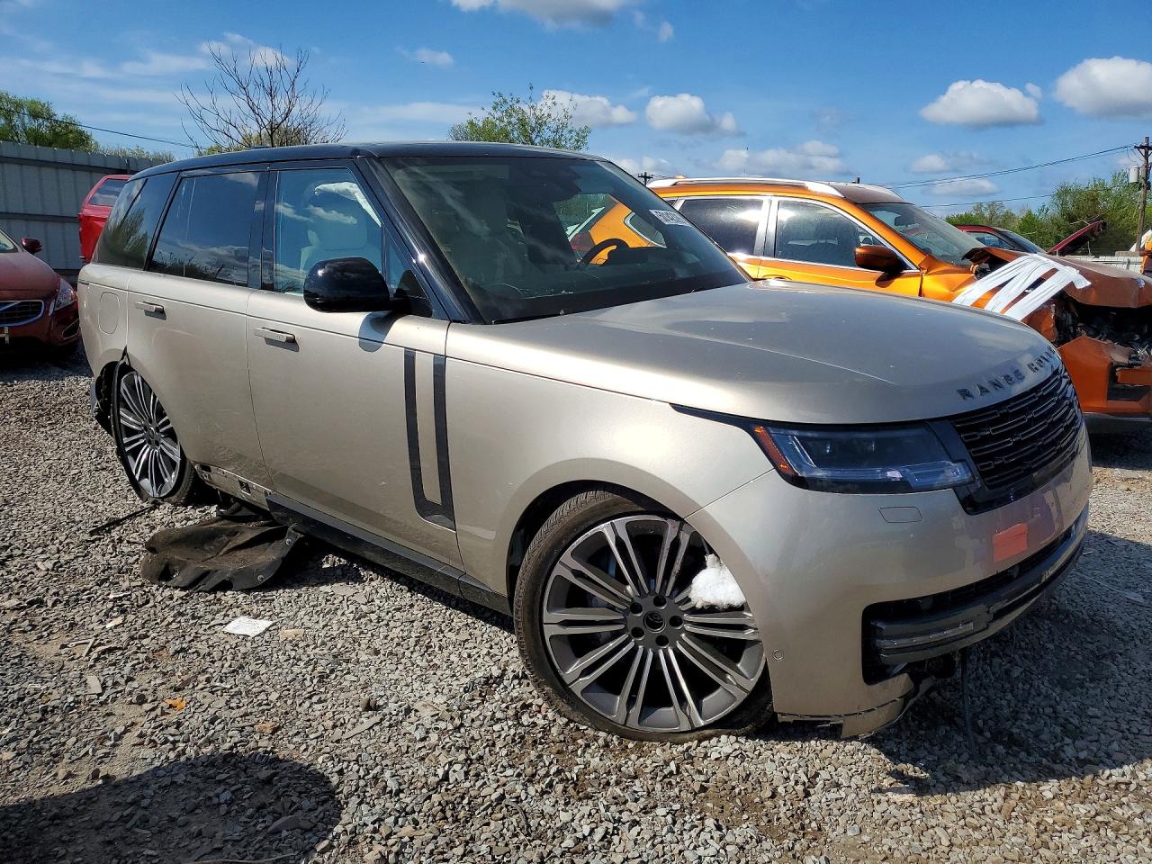 2025 LAND ROVER RANGE ROVER SE photo 4