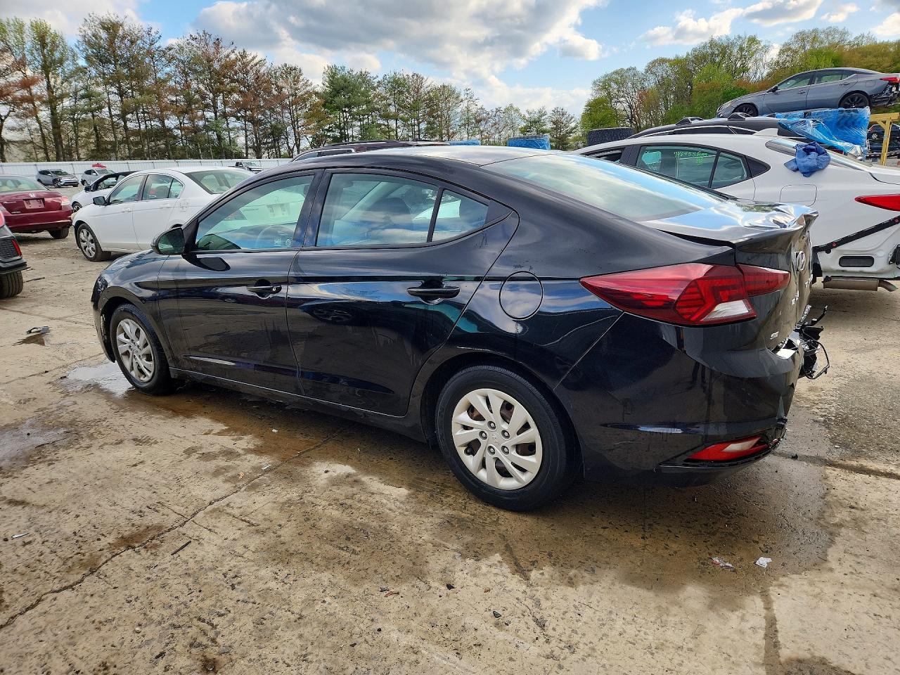 2020 HYUNDAI ELANTRA SE photo 3