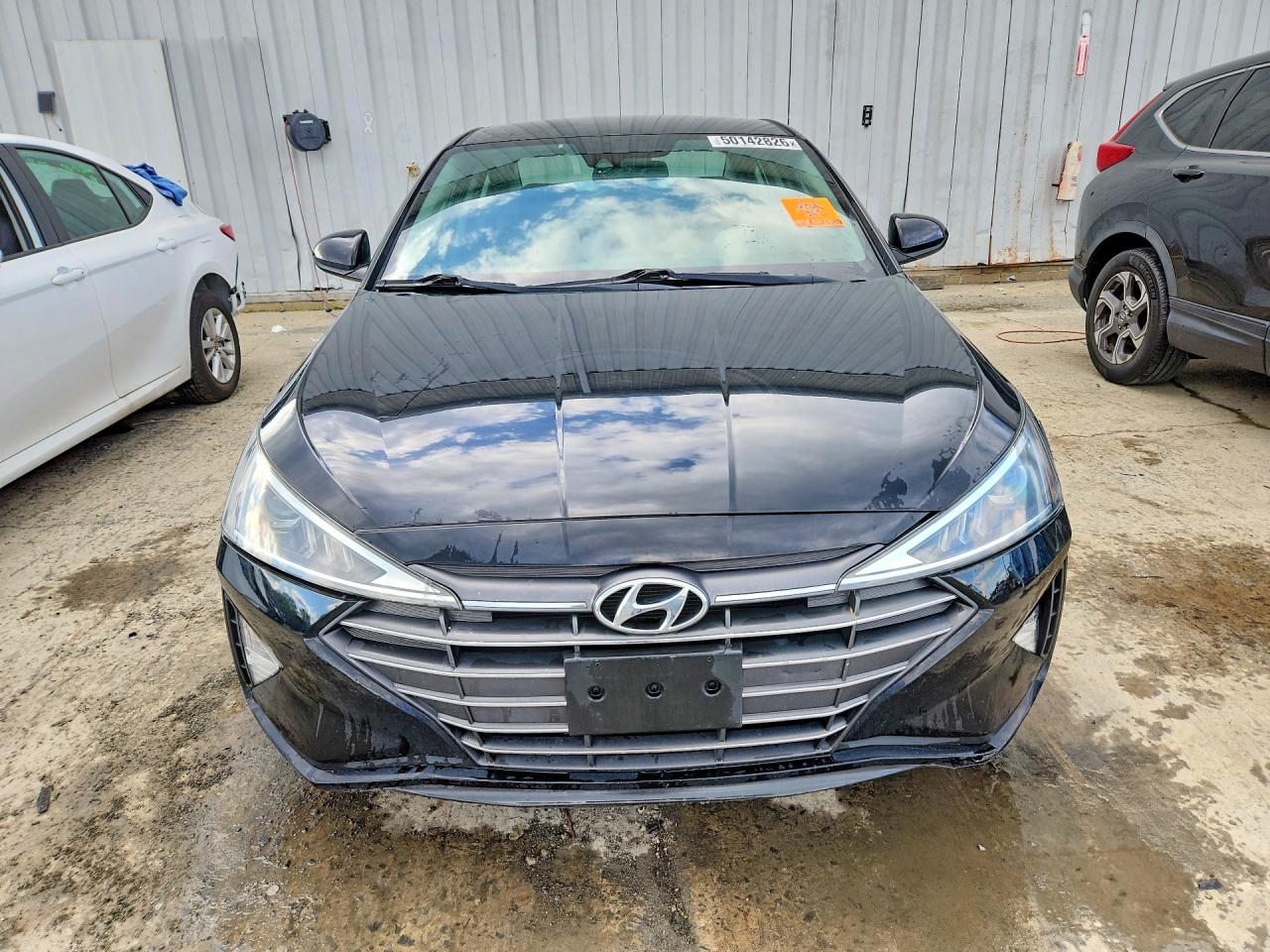 2020 HYUNDAI ELANTRA SE photo 9