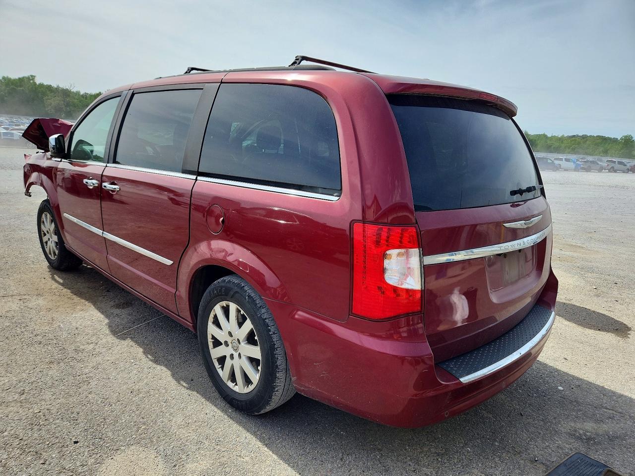 2012 CHRYSLER TOWN & COUNTRY TOURING L photo 3