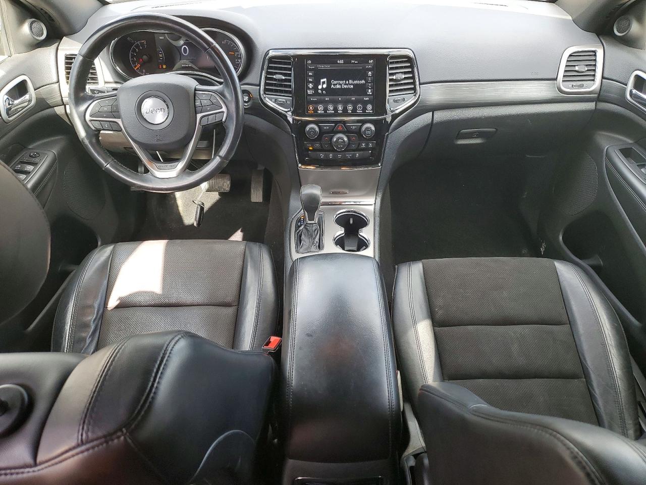2020 JEEP GRAND CHEROKEE LAREDO photo 8