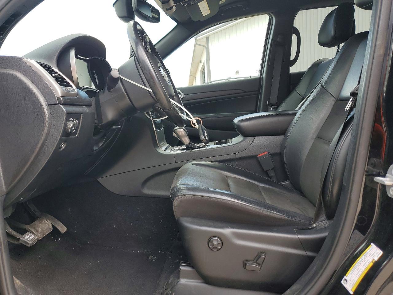 2020 JEEP GRAND CHEROKEE LAREDO photo 7
