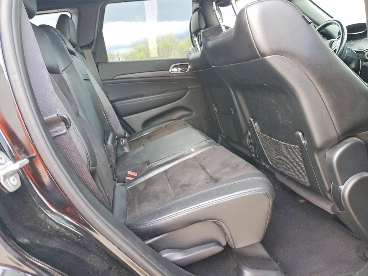2020 JEEP GRAND CHEROKEE LAREDO photo 11