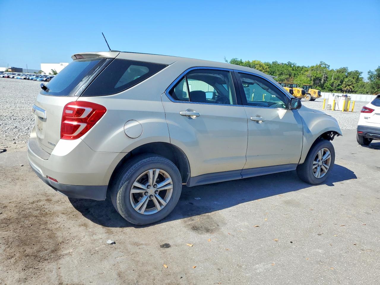 2016 CHEVROLET EQUINOX LS photo 5