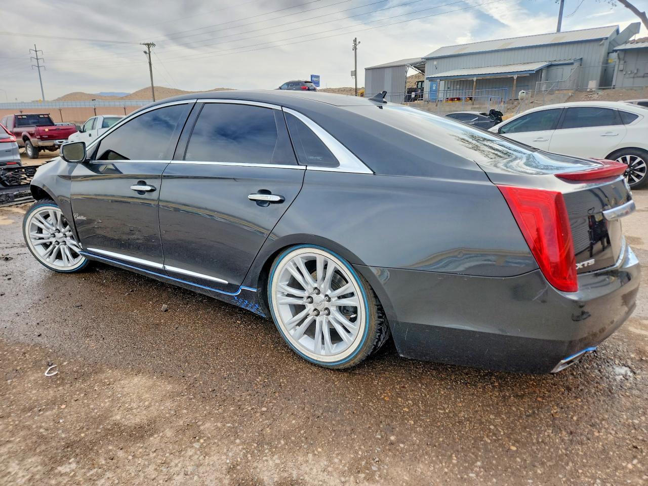 2013 CADILLAC XTS PLATINUM photo 3