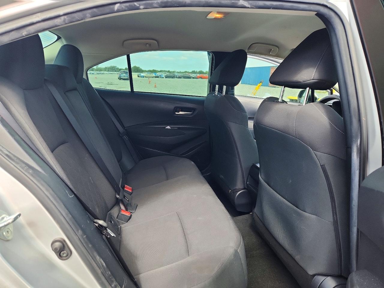 2020 TOYOTA COROLLA LE photo 28