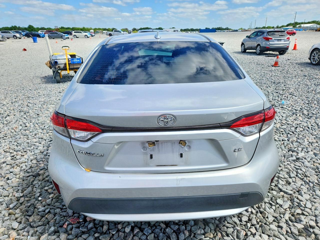 2020 TOYOTA COROLLA LE photo 16