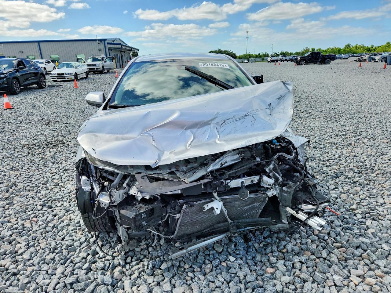 2020 TOYOTA COROLLA LE photo 13
