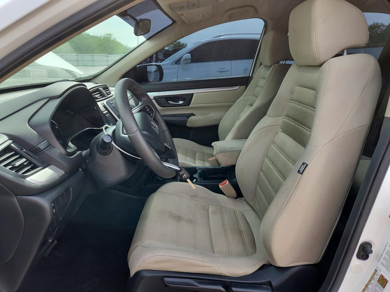 2017 HONDA CR-V LX photo 7