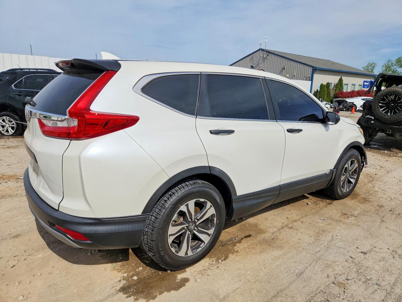 2017 HONDA CR-V LX photo 3
