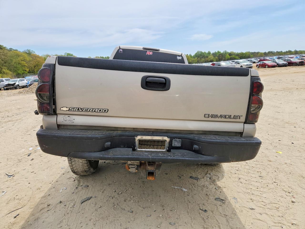 2004 CHEVROLET SILVERADO C1500 photo 11