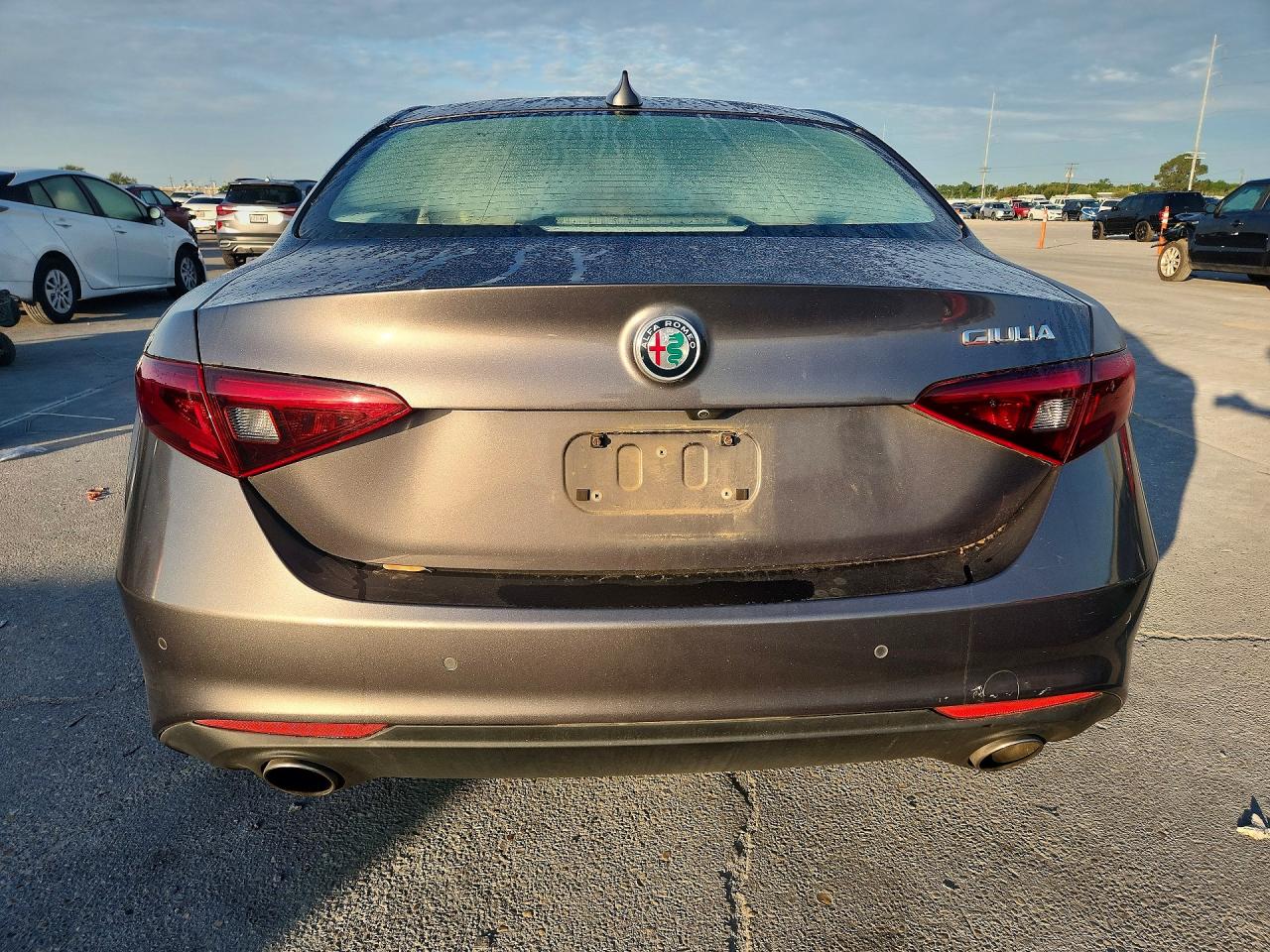 2017 ALFA ROMEO GIULIA TI photo 11