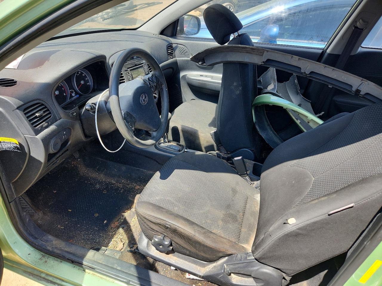 2011 HYUNDAI ACCENT GL photo 7
